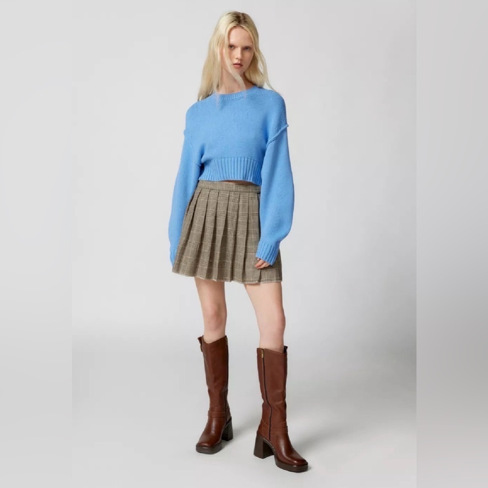 new with tags urban outfitter's Aiden pullover sweater - Picture 2 of 3